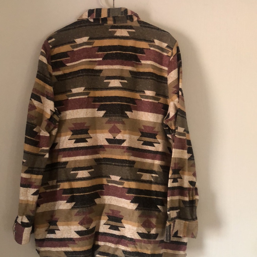 Canyon retreat fall Aztec Geometric Patterned Button-Up shacket flannel Shirt - Picture 11 of 15